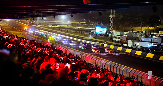 Sydney Motorsport Park lighting up